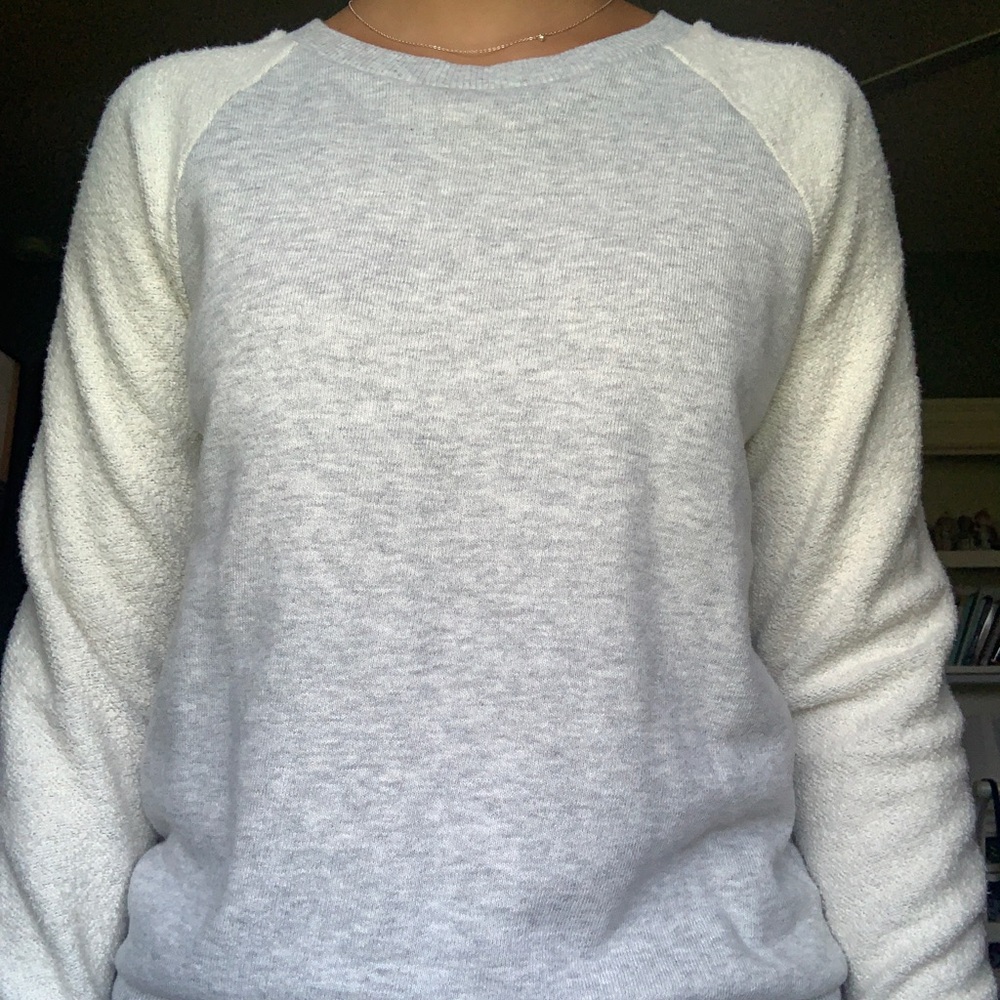 American eagle sweater